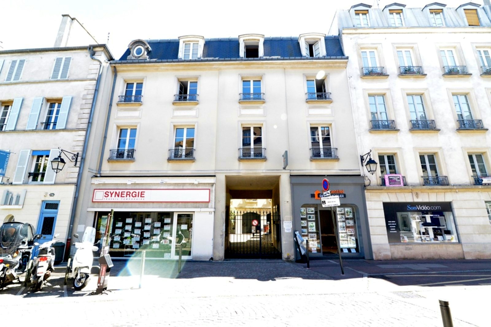 Location par PARISOT PROJET d'un bureau rue du Vieil Abreuvoir