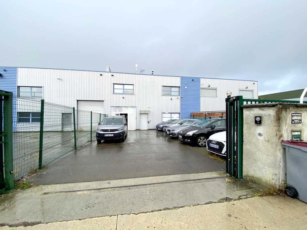 Location 440 m² d'activité et bureaux à Herblay
