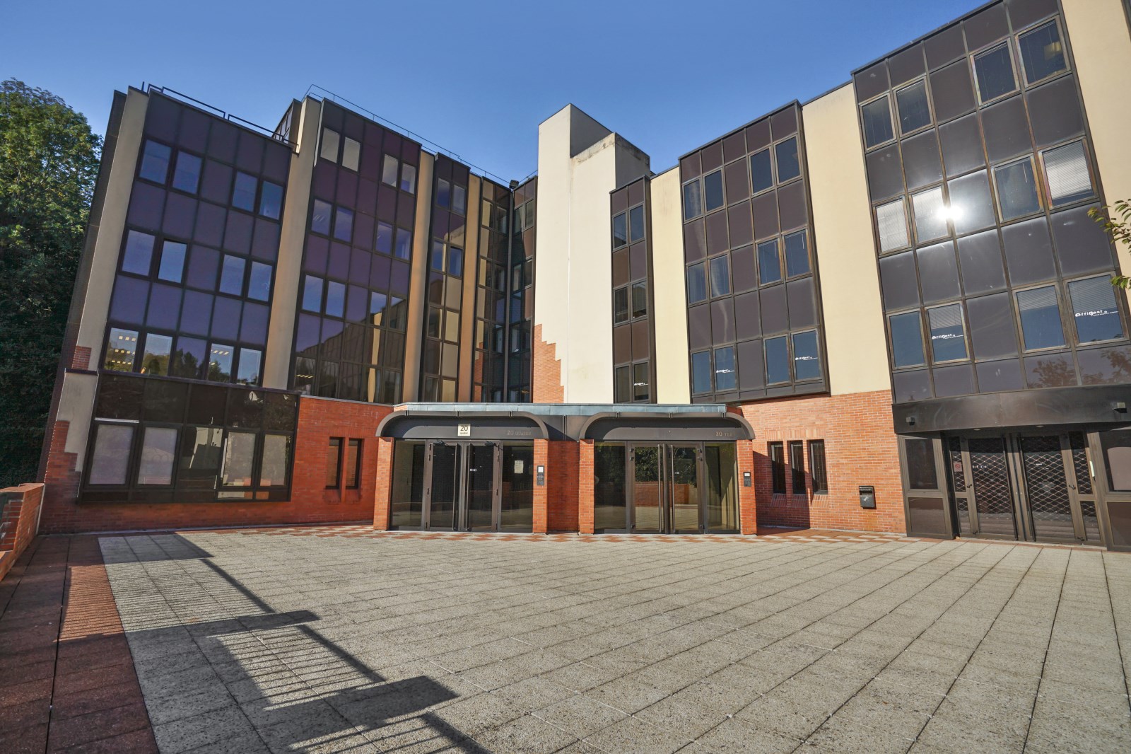 DT MOVING prend à bail 137 m² des bureaux à St Germain en Laye