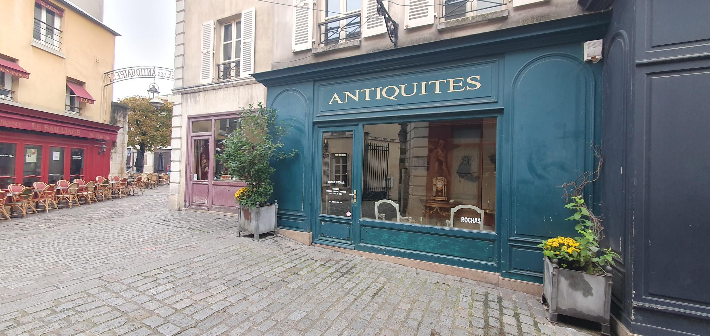 VENTE - Boutique au sein du Bailliage à Versailles