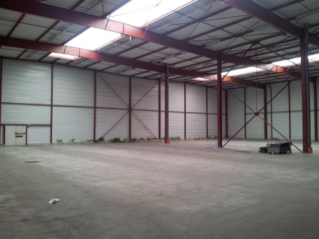 Location 1 500 m² d'entrepôt à Achères