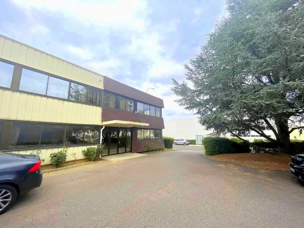LIS PHARMA s'installe à ECQUEVILLY dans la Zone du Petit Parc