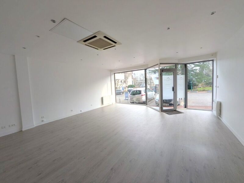 Vente local commercial 57 m² à Louveciennes