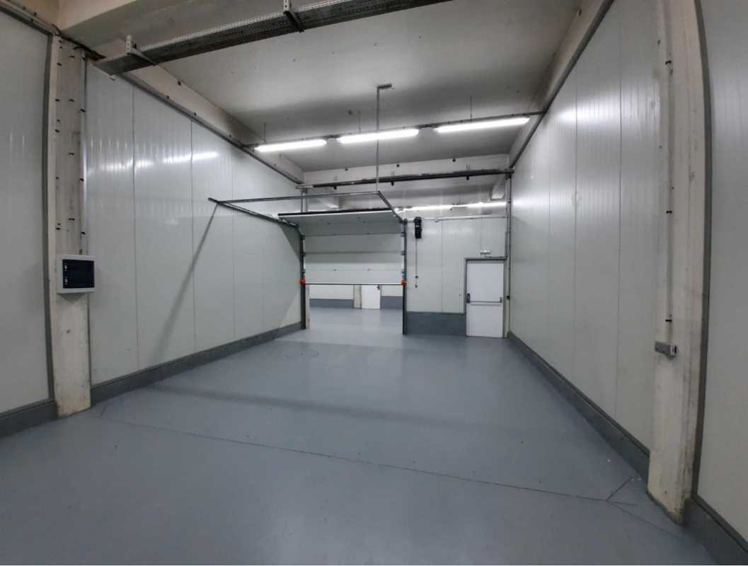 Location local d'activités 87 m² à Argenteuil