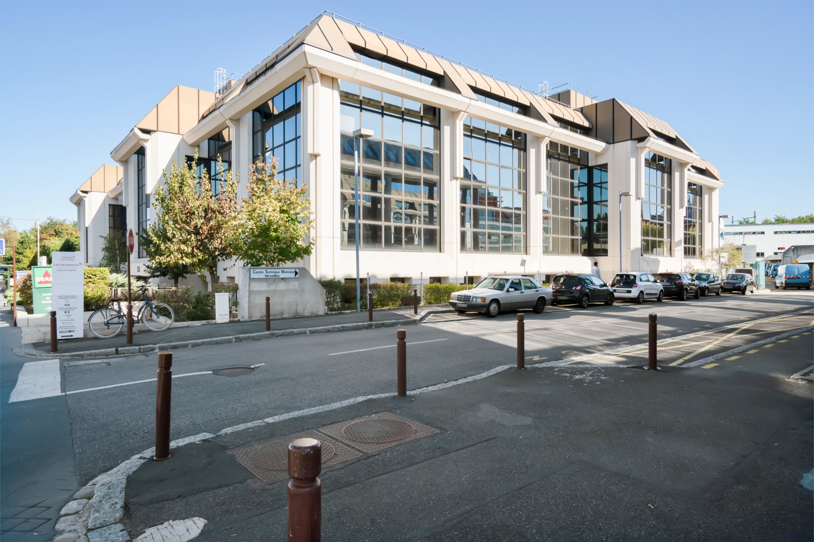 DELOS APEI s'installe à la location sur 186 m² à Versailles