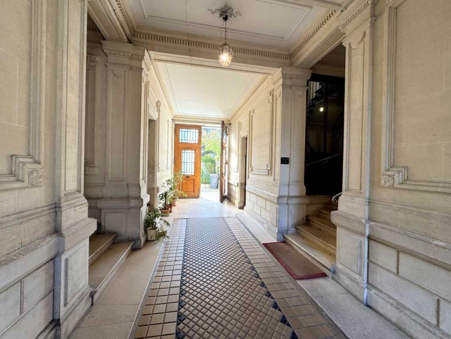 Un cabinet de kinésithérapie au 5bis rue Sainte Sophie à Versailles