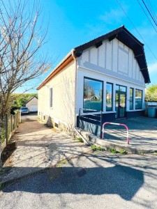 VENTE - BATIMENT INDEPENDANT A USAGE DE BUREAUX - PLAISIR