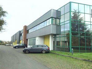 Location bureaux (384 m²) et locaux d'activités (180 m²) à Argenteuil
