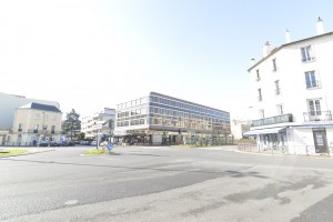 Location par un office notarial de 67 m² de bureaux au Vésinet