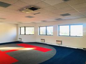 Location / Vente Bureaux Toussus Le Noble | 197 m²