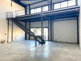 Location Locaux d'activité Poissy | 296 m²