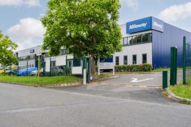 Location Locaux d'activité Saint Ouen L'aumone | 1399 m²