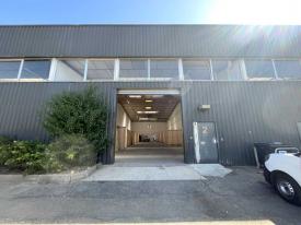 Location Bureaux et Activités  Coignieres | 497 m²