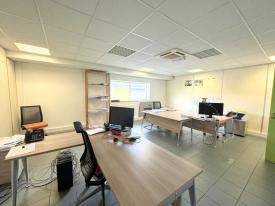 Location Bureaux Houilles | 740 m²