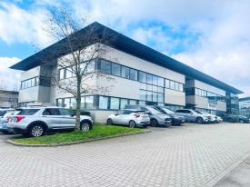 Location Bureaux Elancourt | 354 m²