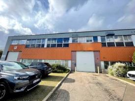 Location Locaux d'activité Trappes | 630 m²
