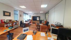 Location Bureaux Voisins Le Bretonneux | 167 m²
