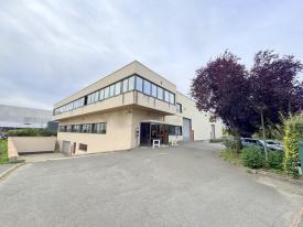 Location Locaux d'activité Orgeval | 1201 m&sup2;