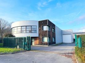Location Locaux d'activité Magny Les Hameaux | 933 m&sup2;