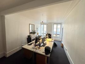 Location Bureaux Versailles | 94 m&sup2;
