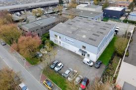 Location Locaux d'activité Buc | 1470 m&sup2;