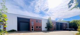 Vente Locaux d'activité Plaisir | 688 m&sup2;