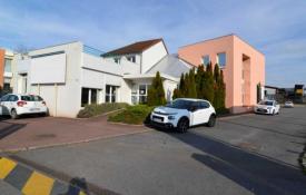 Location Activités et Commerces Montesson | 812 m²