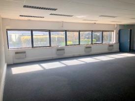 Location Bureaux Plaisir | 426 m²