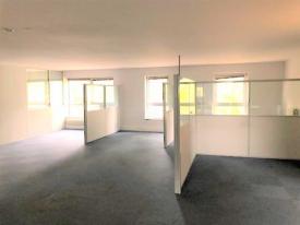 Location Bureaux Voisins Le Bretonneux | 498 m²